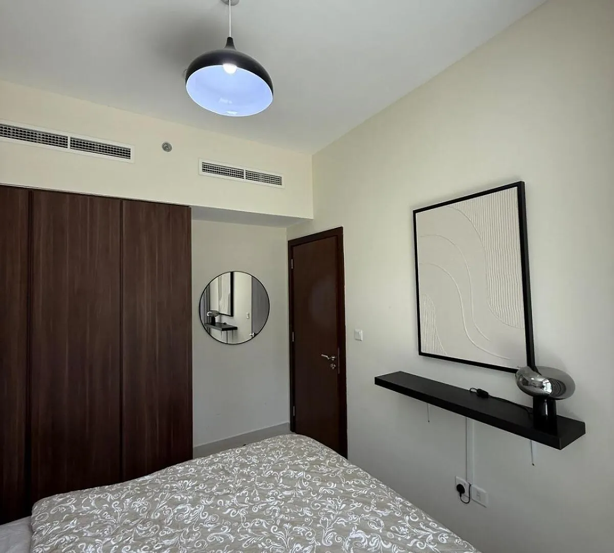 Stylish 1-Bedroom Apartment Near Burj Khalifa Dubai
