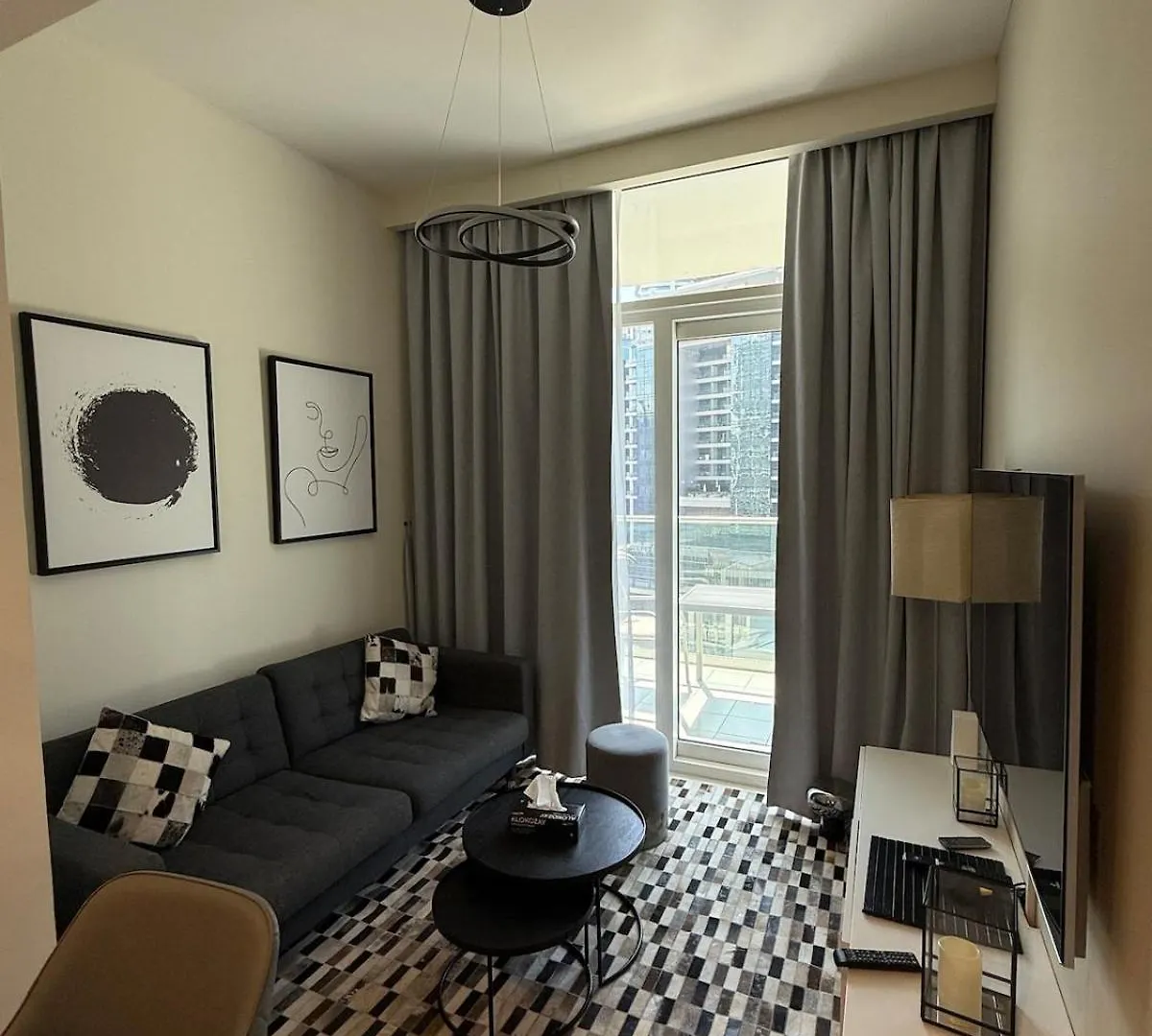 Stylish 1-Bedroom Apartment Near Burj Khalifa Dubai